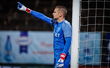 Локомотив Пловдив се похвали с двама национали Вратарят Динко Хоркаш