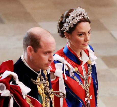 Кейт Мидълтън и принц Уилям пристигнаха в Уестминстърско абатство за коронацията