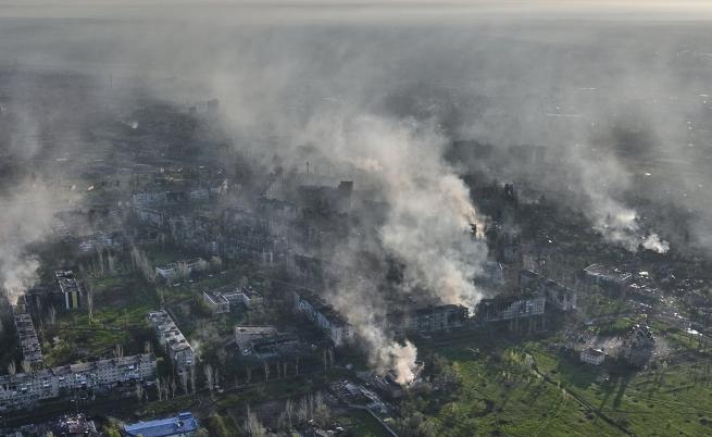 Киев: Русия отслаби офанзивата си срещу Бахмут с цел прегрупиране на силите си