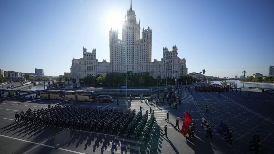 Парадът в Москва разкри слабостта на Русия