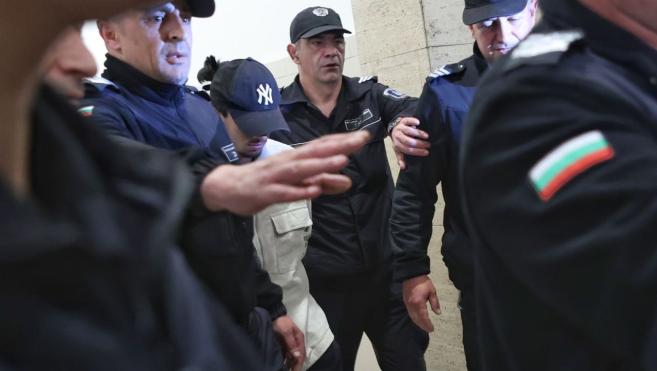  Адриан Антонов 