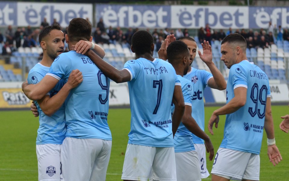 Арда и Локомотив София играят при резултат 3:0 на старта на