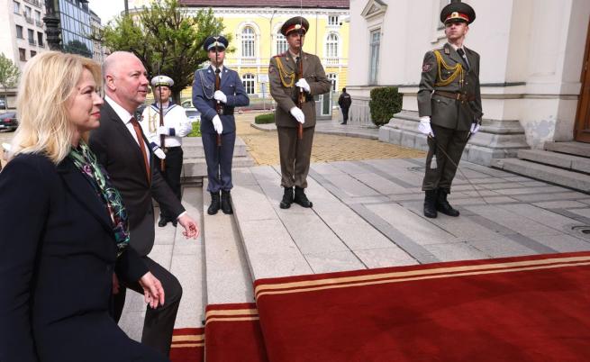 Председателят на Народното събрание Росен Желязков посреща с председателя на черногорския парламент Даниела Джурович