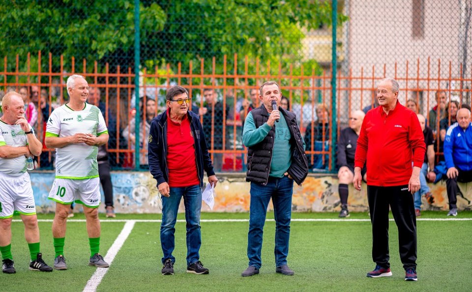 Легенди участваха във футболен празник в Плевен1