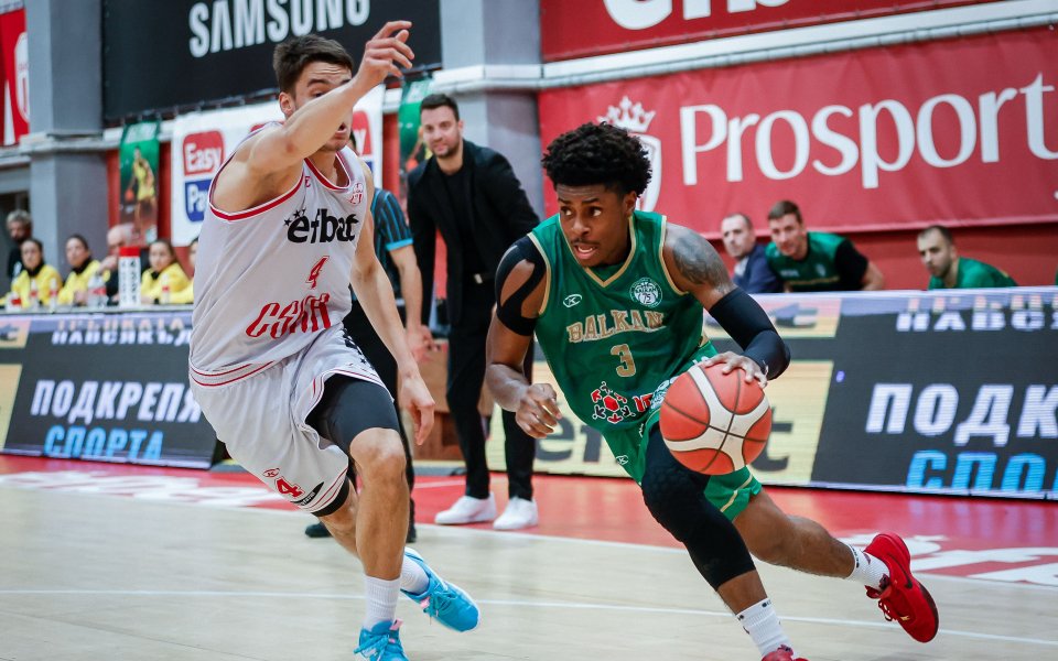 Отборите на ЦСКА и Балкан Ботевград играят при резултат 49:54 в