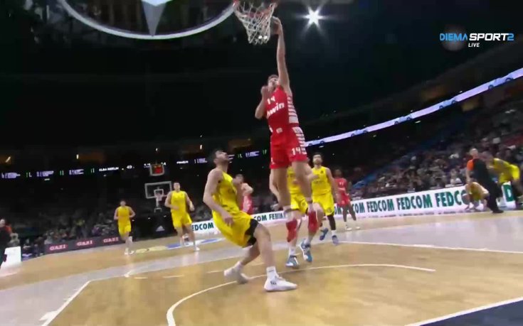 Най-доброто от Александър Везенков през сезона в Евролигата