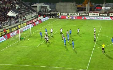 Отборът на Левски победи с категоричното 3 0 Локомотив Пловдив при