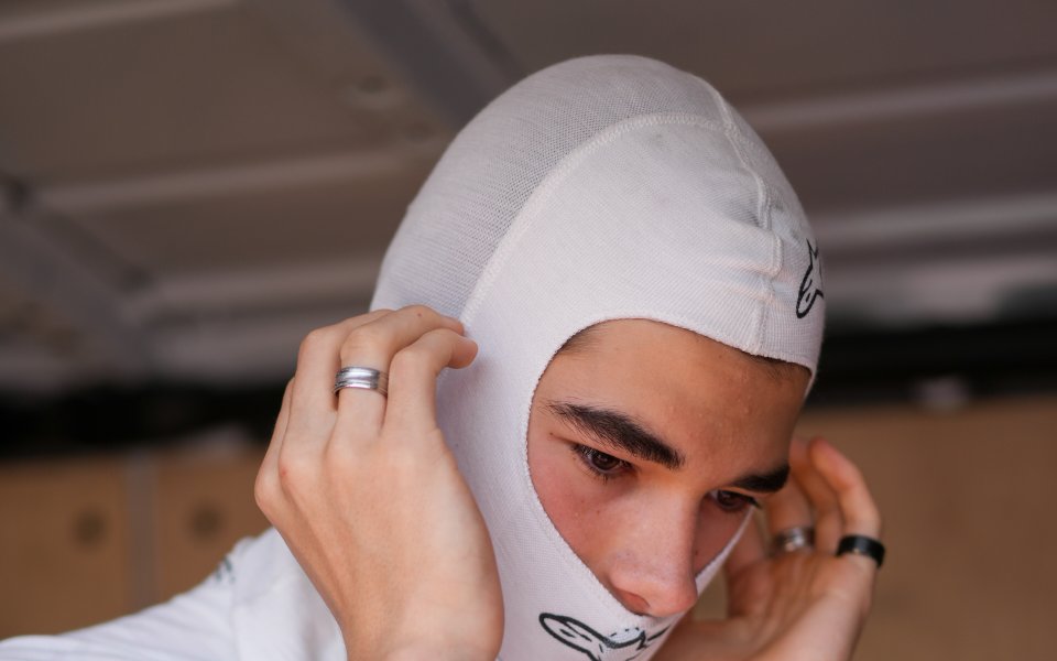 Българският пилот във Формула 3 Никола Цолов за първи път