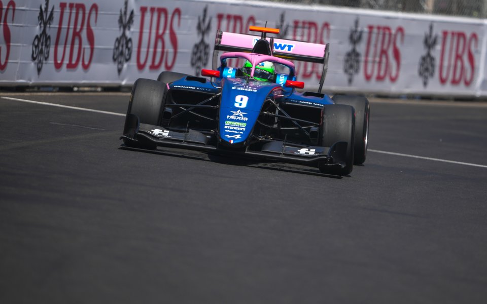 Никола Цолов завърши на 17-то място в квалификацията във Формула 3