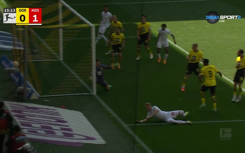 Майнц обаче шокира всички на Сигнал Идуна Парк“ в 15-ата минута,