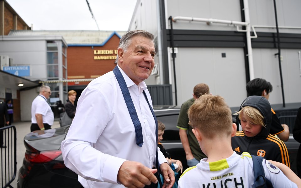 Отборът на Лийдс приема Тотнъм в решителен сблъсък за двата