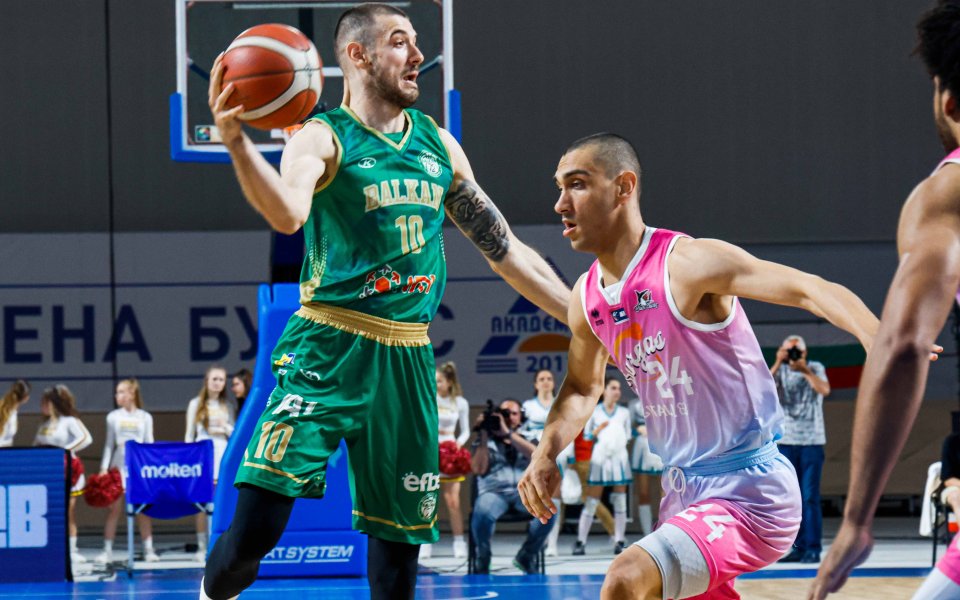 Павлин Иванов няма да носи повече екипа на шампиона в