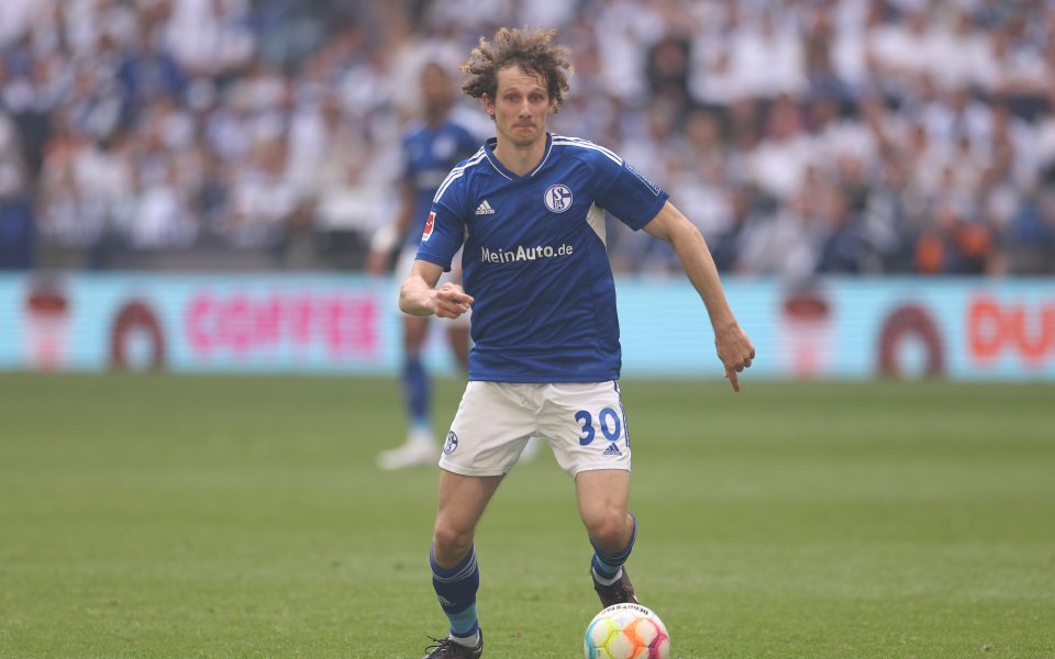 Унион Берлин си осигури услугите на халфа Алекс Крал от