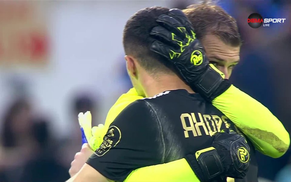 Вратарят на ЦСКА Густаво Бусато след края на сблъсъка с