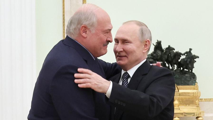 Лукашенко отпътува за специална среща с Путин