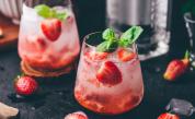 Ягодова наслада: Розов джин с тоник с вкус на лято
