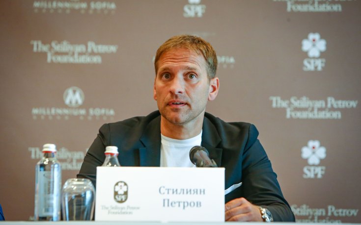 Стилиян Петров събира куп световни звезди в 