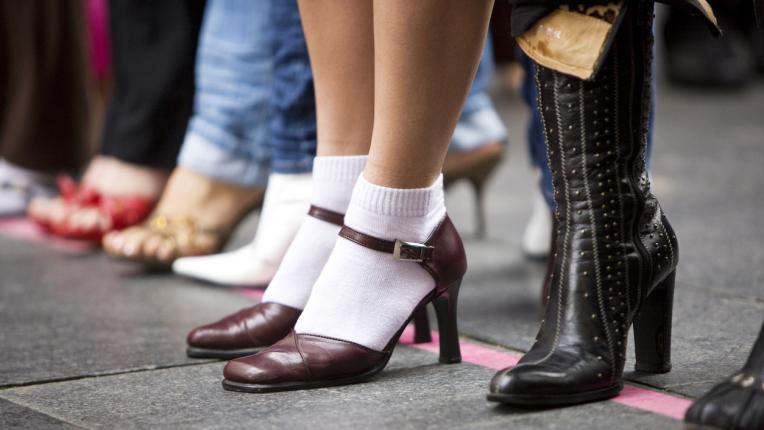 Защо модният ужас чорапи със сандали не е толкова лоша идея това лято