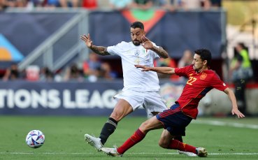 Испания и Италия играят при резултат 1 1 в полуфинален сблъсък от