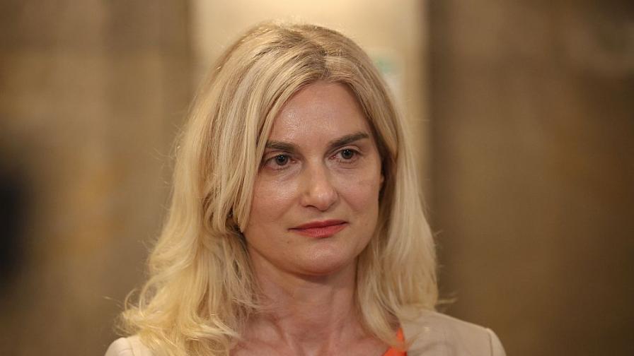 Министър Зарица Динкова