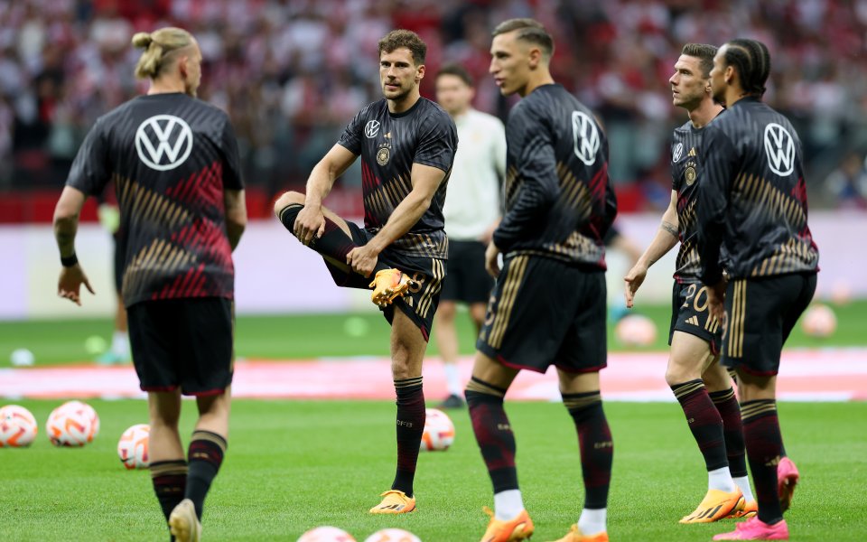 Полша и Германия играят при резултат 0:0 в международна приятелска среща.