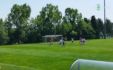 Стивън Жерард откри за България U17 в контролата срещу Австрия U17