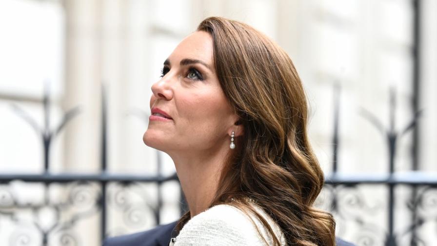 Новата снимка на Кейт Мидълтън е нова криза за Бъкингамския дворец