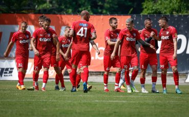 Марек победи с 2 1 Локомотив София във втората си контрола