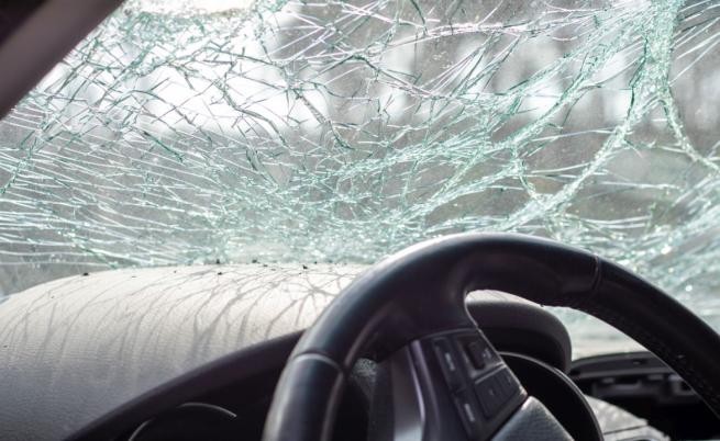 Тежка катастрофа между кола и мотор край Пловдив, загинали са двамата водачи