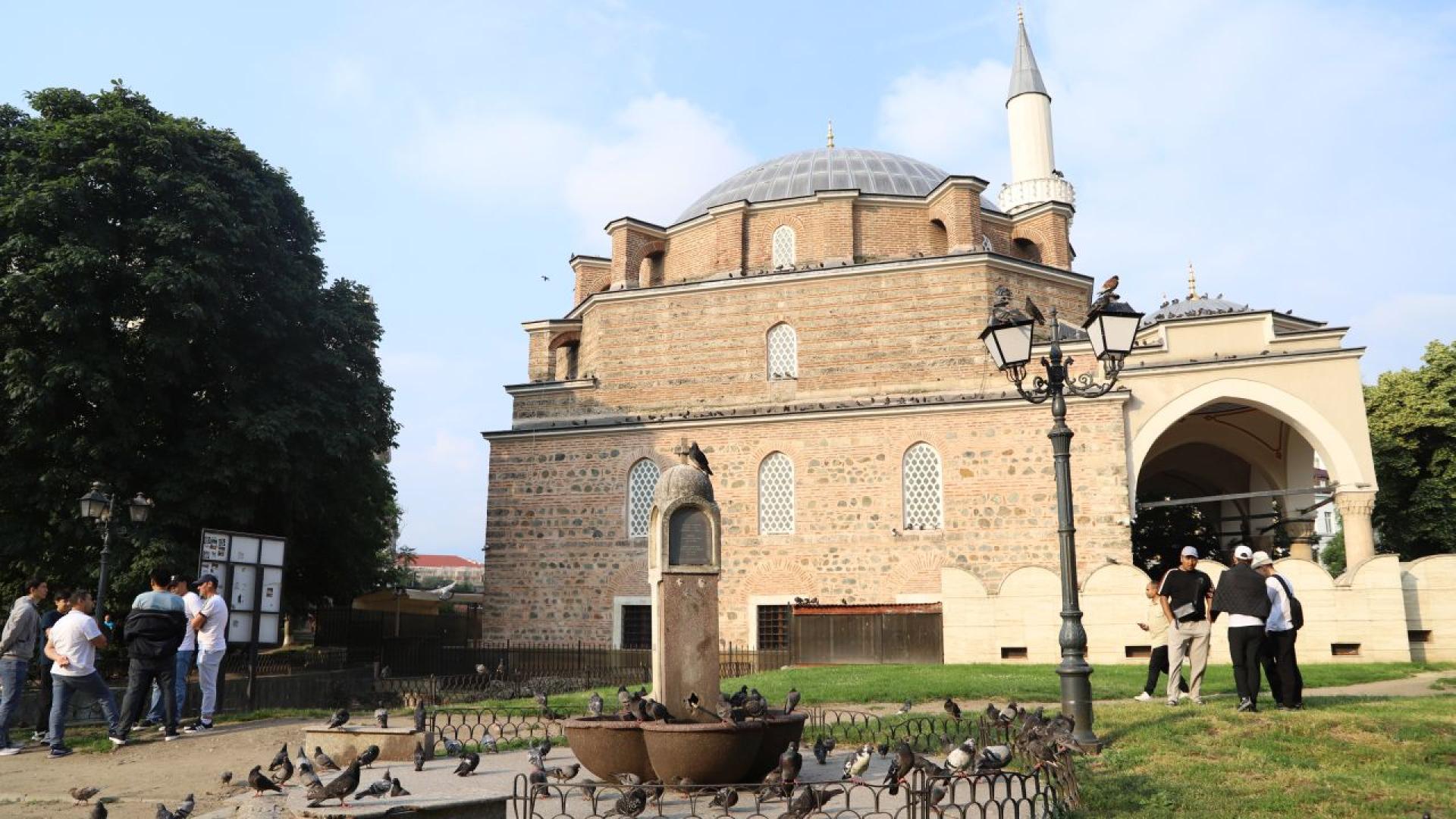 Започна един от двата основни празника за мюсюлманите Курбан