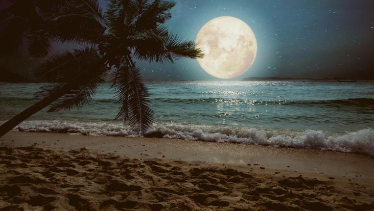  Нощта на чудесата: какво ни носи Рогатата суперлуна 