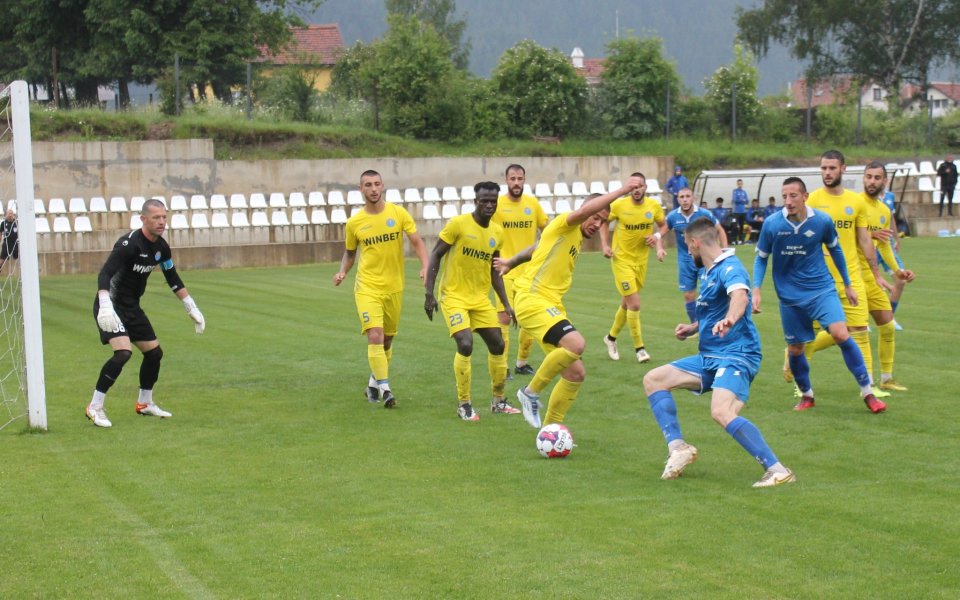 Марица Пловдив победи с 2:1 Спортист Своге в контролна среща, която