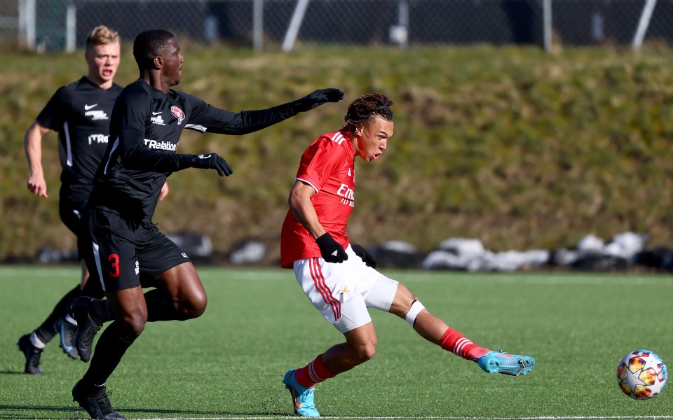 Челси обяви трансфера на португалския младежки национал Диего Морейра от