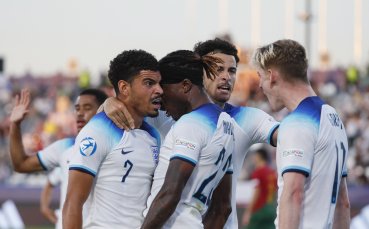 Англия се класира за полуфиналите на Европейското първенство за младежи