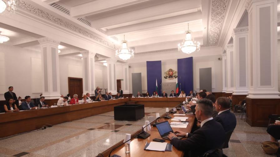 Националния съвет за тристранно сътрудничество обсъжда параметрите на Бюджет 2023, както и на бюджетите на ДОО и НЗОК.