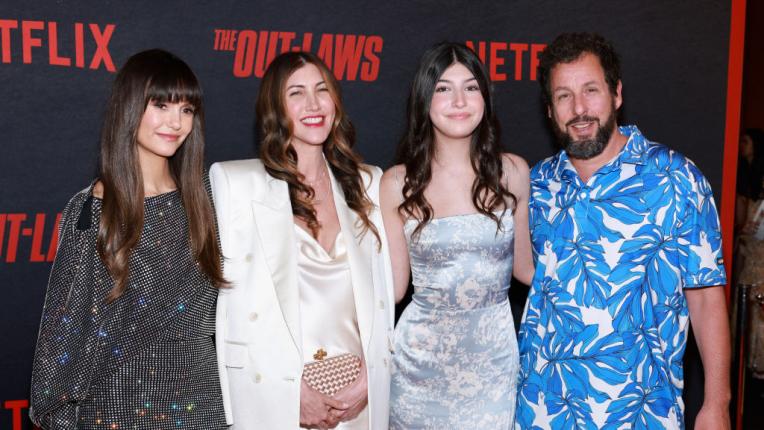  Блестяща във всеки смисъл на думата: Нина Добрев на премиерата на 