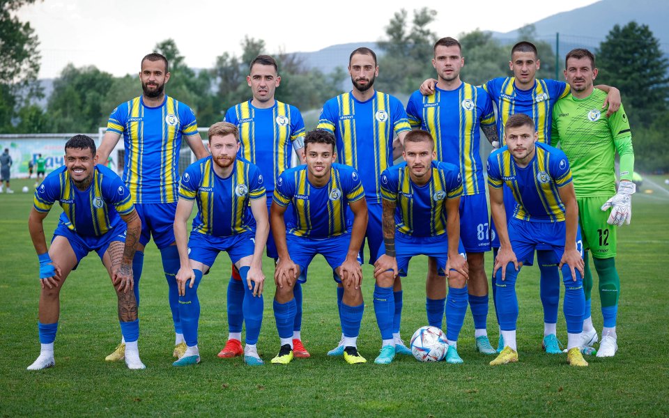 Крумовград обяви три входящи трансфрера. Към тима се присъединяват защитниците Раян