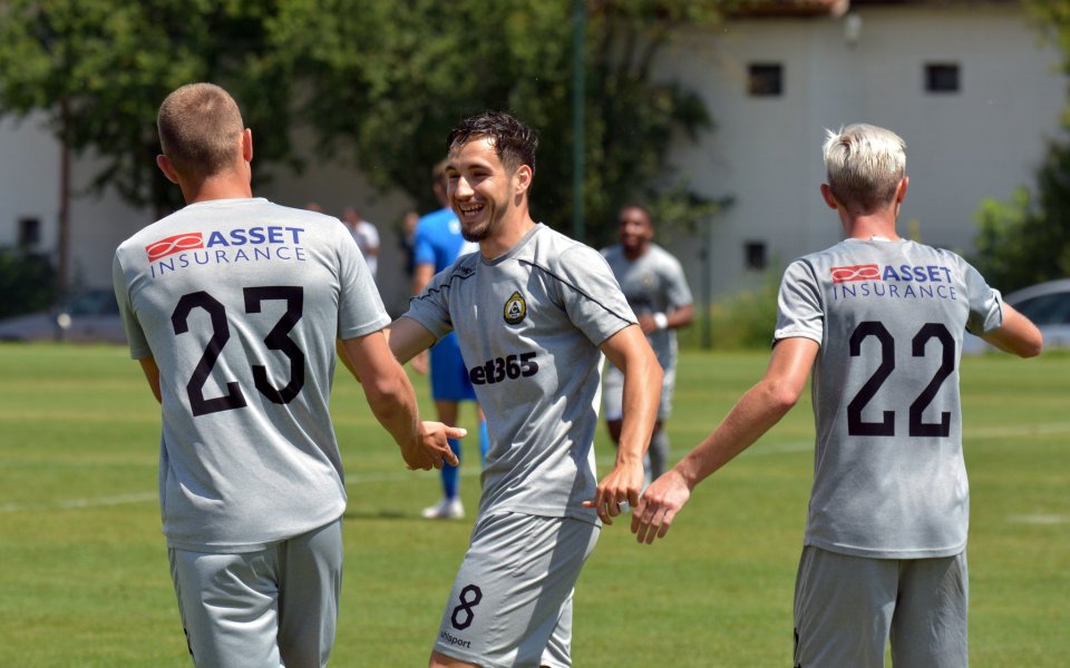 Славия загуби с 2:3 от Университатя Крайова в последната си