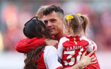 Швейцарският полузащитник Гранит Джака официално оформи своето преминаване от Арсенал