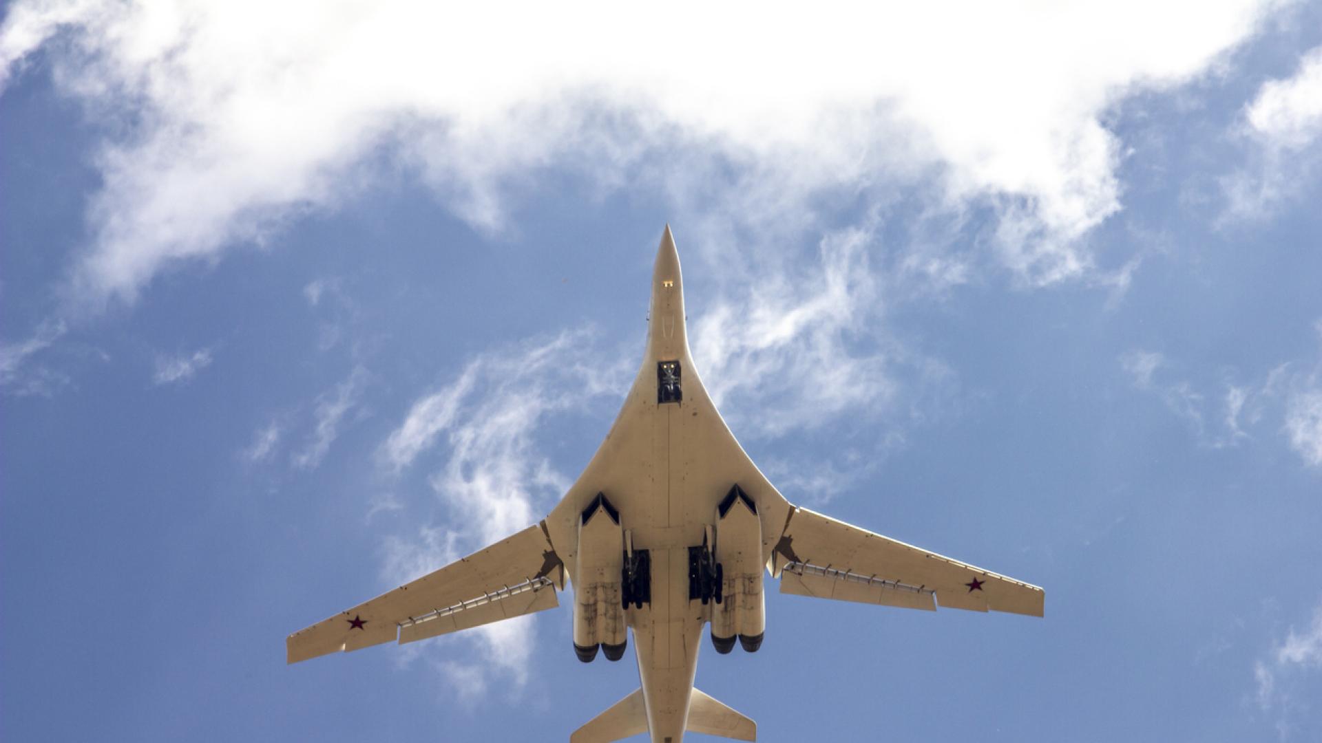 След невероятно успешната украинска операция Паяжина Русия премества оцелелите си