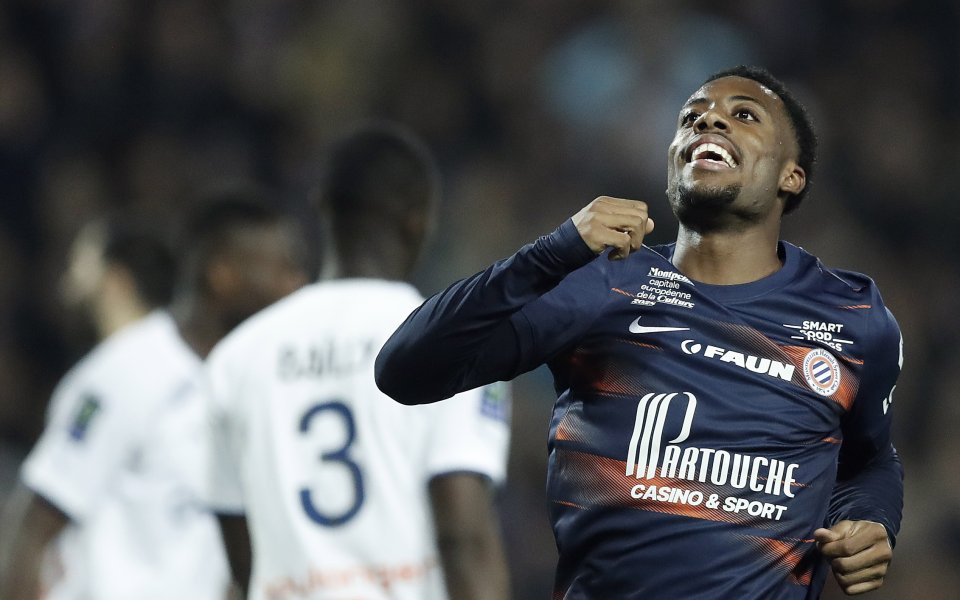 Челси възнамерява да отправи оферта за нападателя на Челси Ели