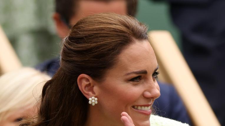  Принцесата на Уелс засия с елегантна рокля в публиката на Уимбълдън 