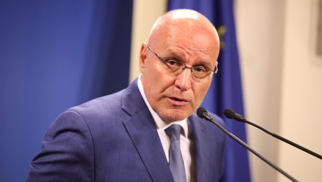 Управителят на БНБ Димитър Радев: С еврото България не губи, а печели суверенитет