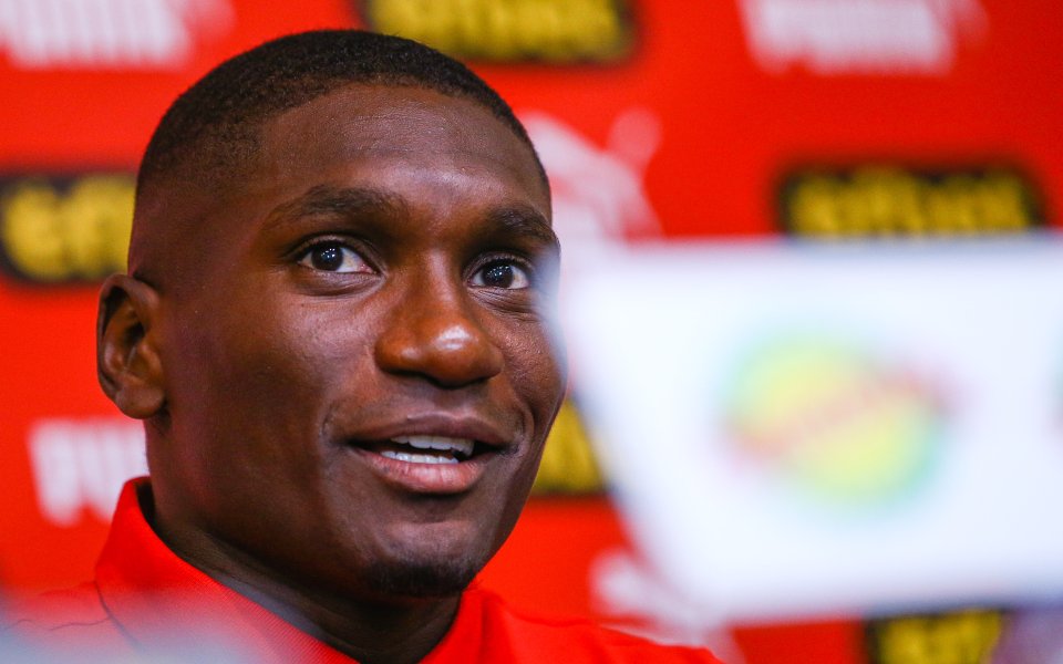 Защитникът на ЦСКА 1948 Елитон пристигна в Измир, за да