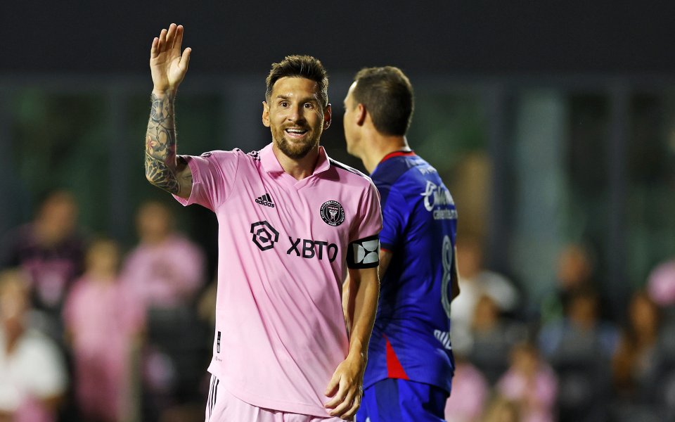 Меси влезе като резерва в 54-ата минута на мача за