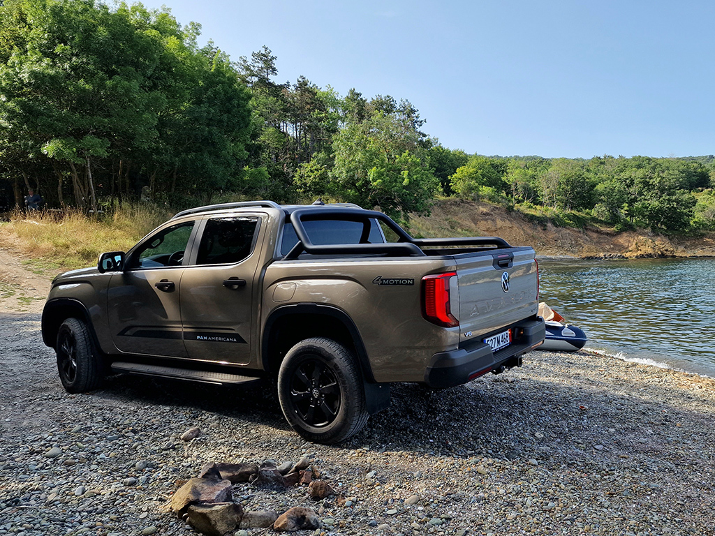 Не прибързвайте с оценките, ако го нямаше Ford, нямаше да го има и Amarok, само това е достатъчно да оправдае Ford-овските гени