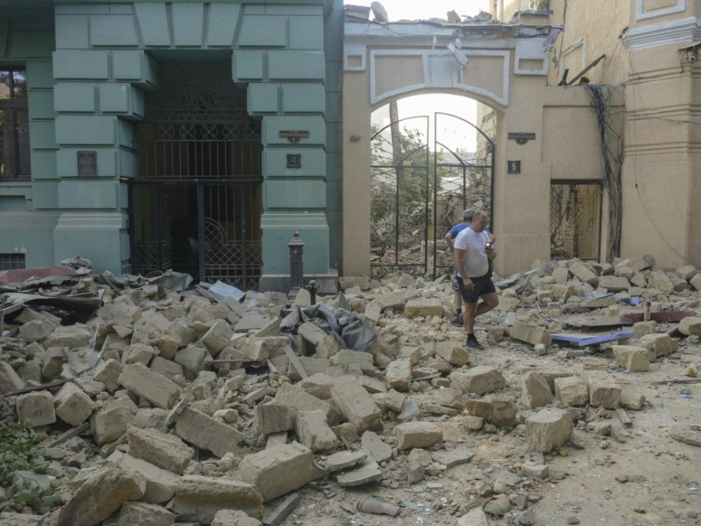 Photo of Odessa et la région d’Odessa ont été attaquées par des missiles et des drones depuis la mer Noire – Monde