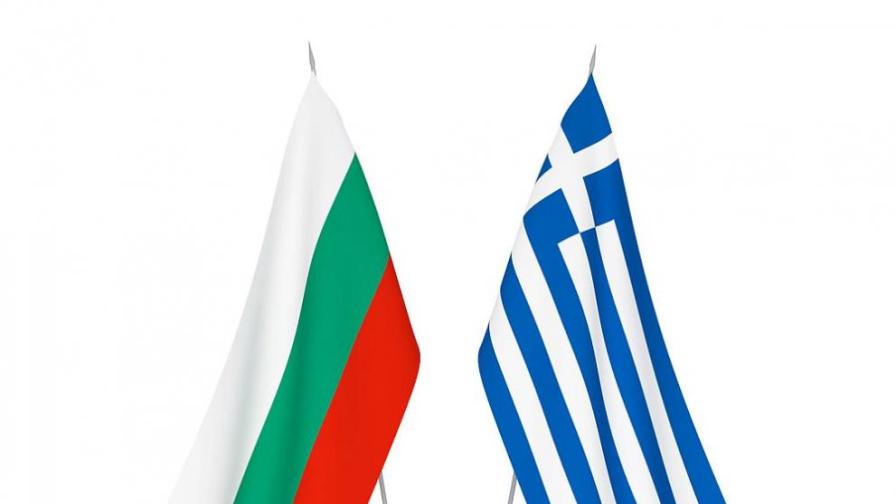 Посолството на България в Атина с важна информация към българите за пожарите в Гърция