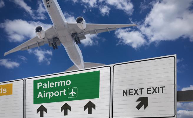 Огнен ад и в Сицилия: Затвориха летището на Палермо заради горски пожари