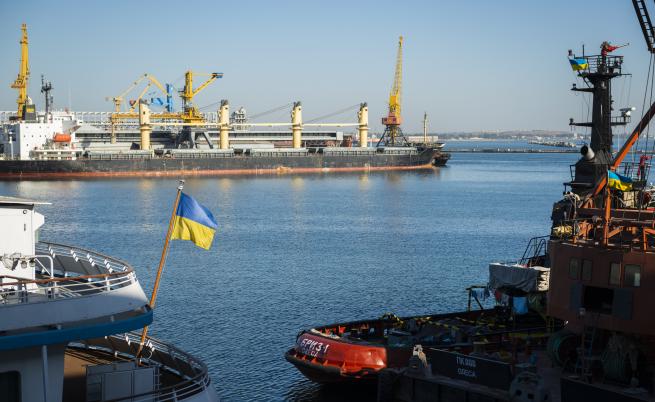 Киев обяви военна заплаха за шест руски пристанища в Черно море